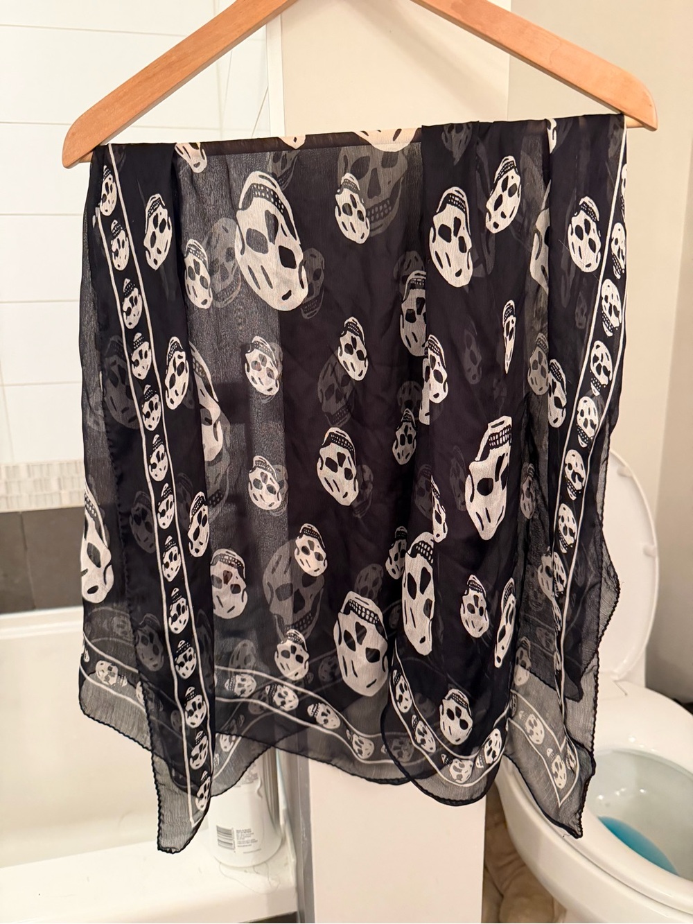 Alexander McQueen Black and White Skull Print Silk Scarf